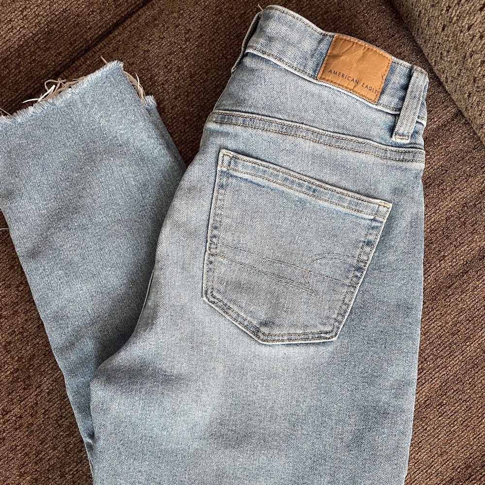 American Eagle Women's Mom Straight Jeans